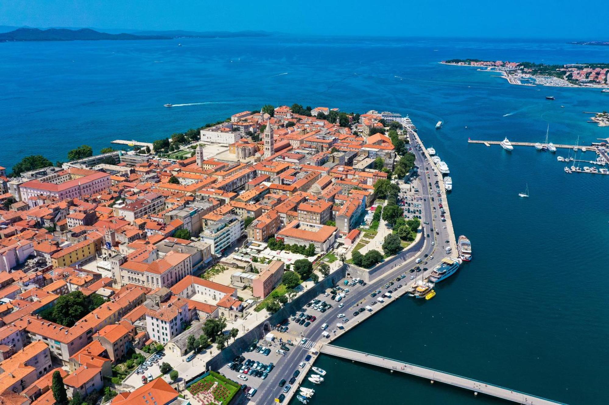 Piccola Pyrotima Apartment Zadar Bagian luar foto